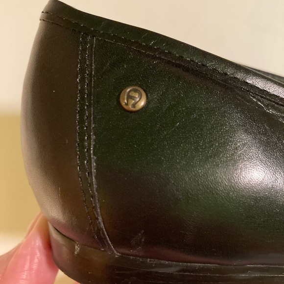 Etienne Aigner 10M blk kid, skirted penny lfr $55. - Picture 4 of 5